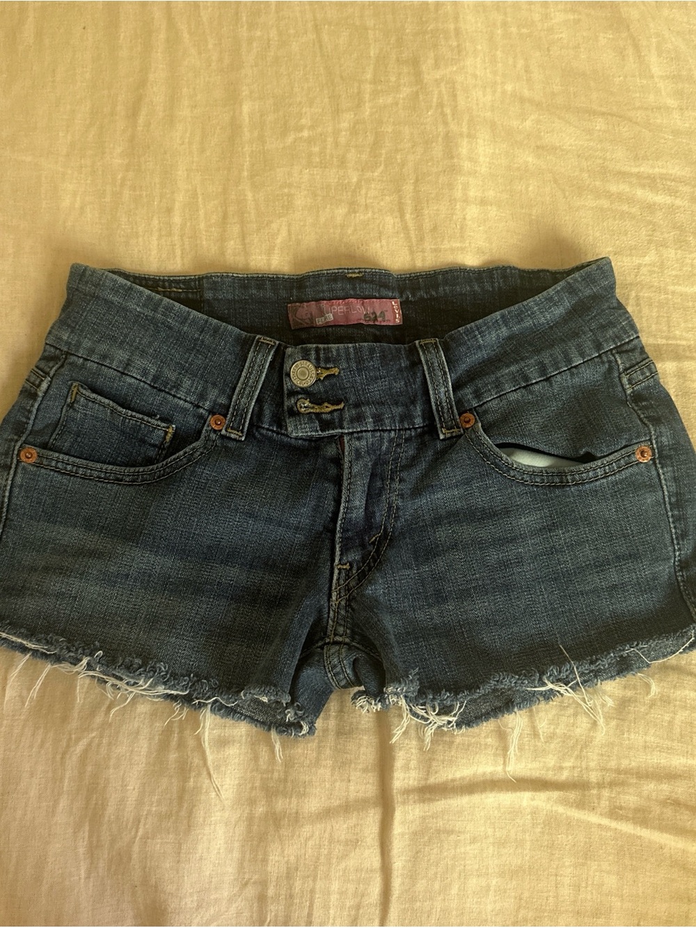 Y2K Levi’s Dark Blue Denim shorts